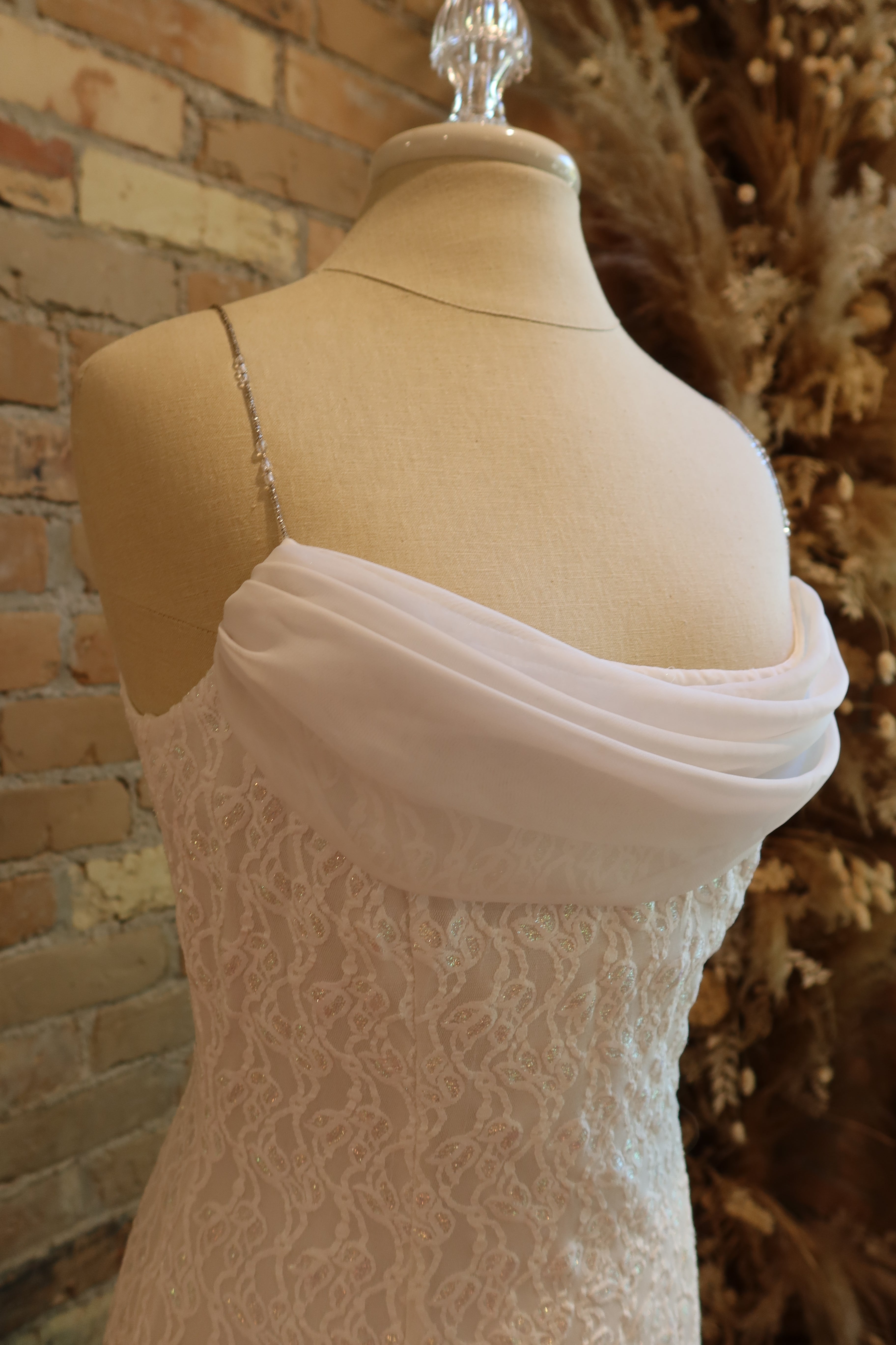 90s Glitter White Lace Gown