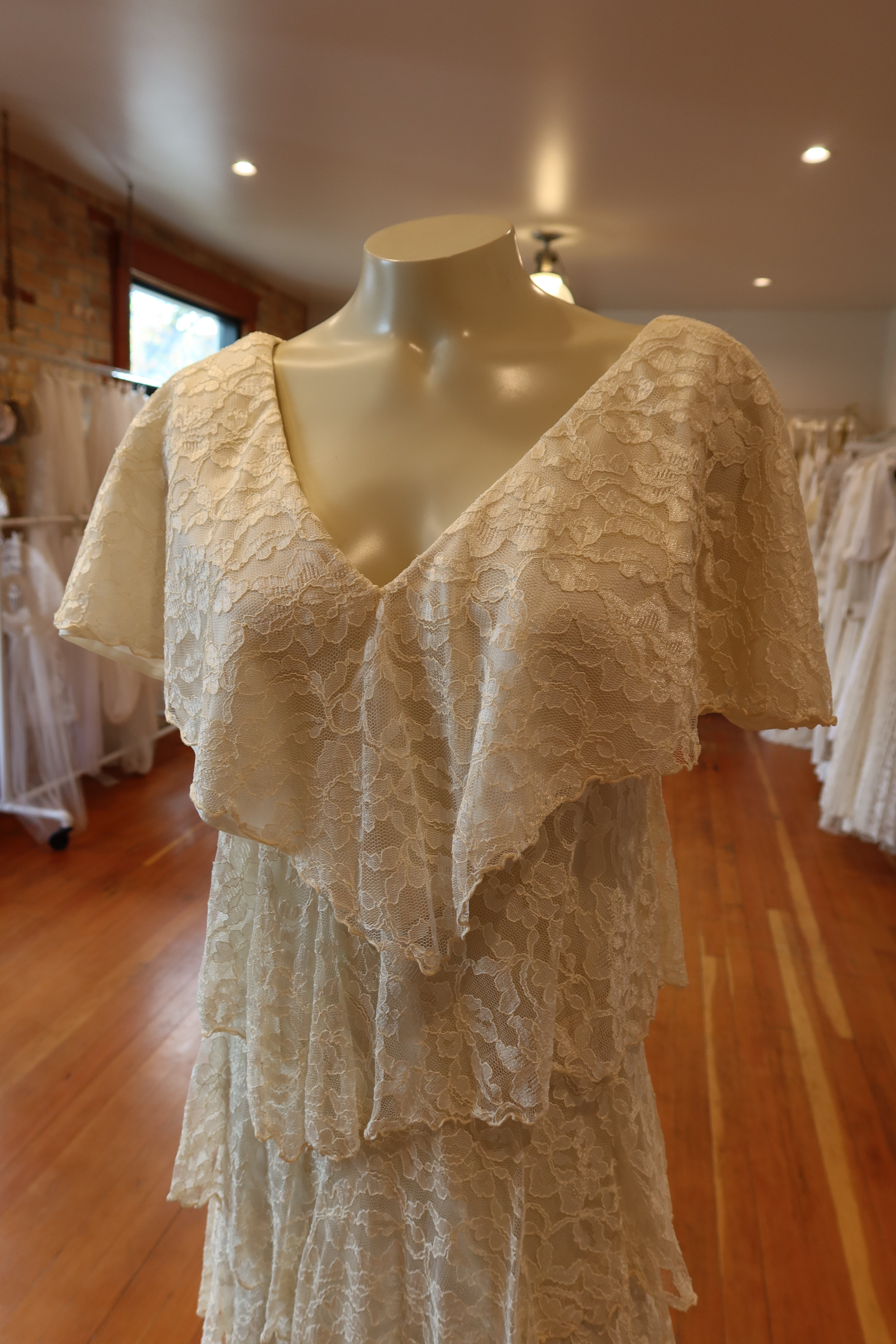 1980s Ruffled Ivory Lace Dress