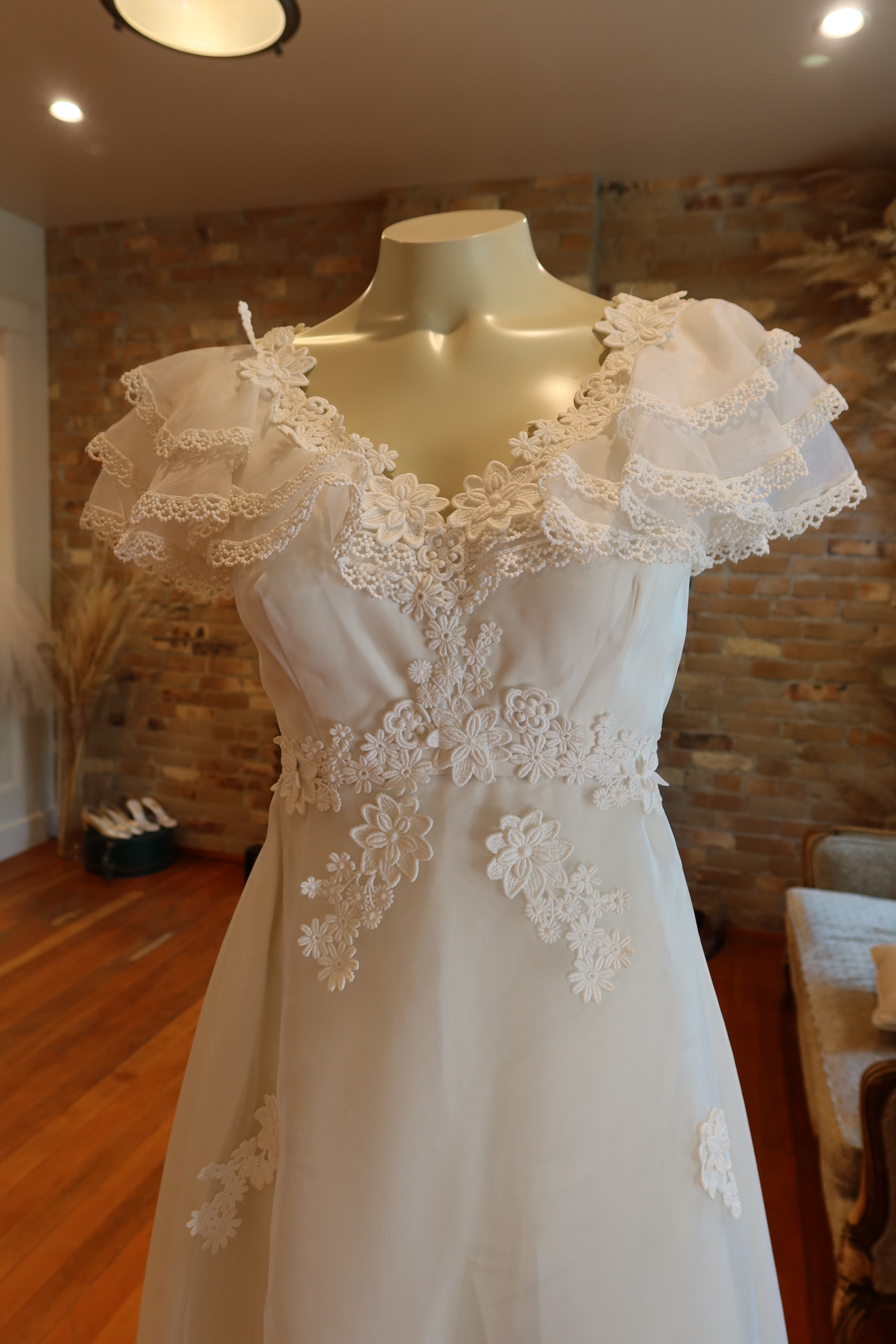 1973 Tulip Sleeve Gown
