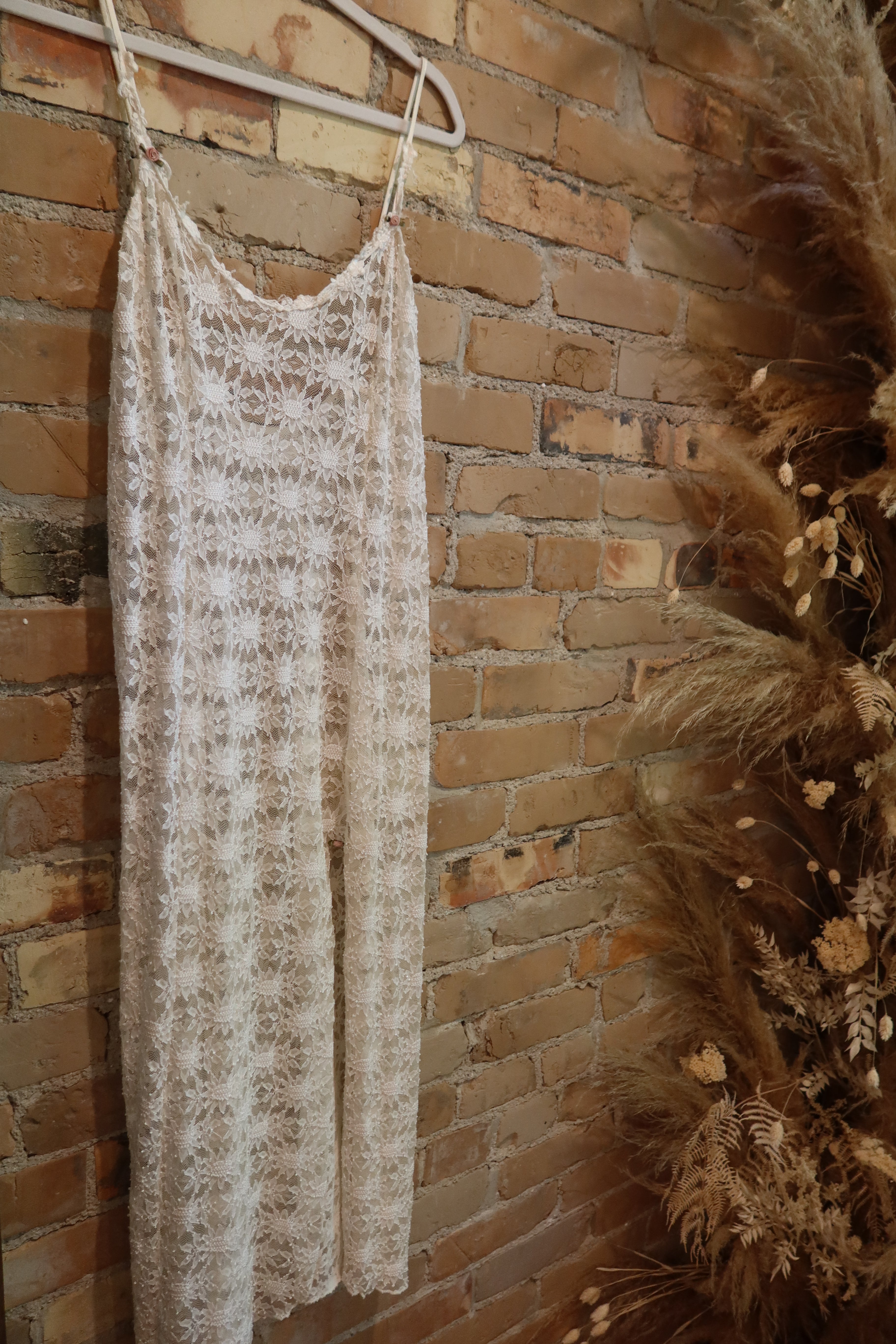 1990s California Dynasty Rose Slip