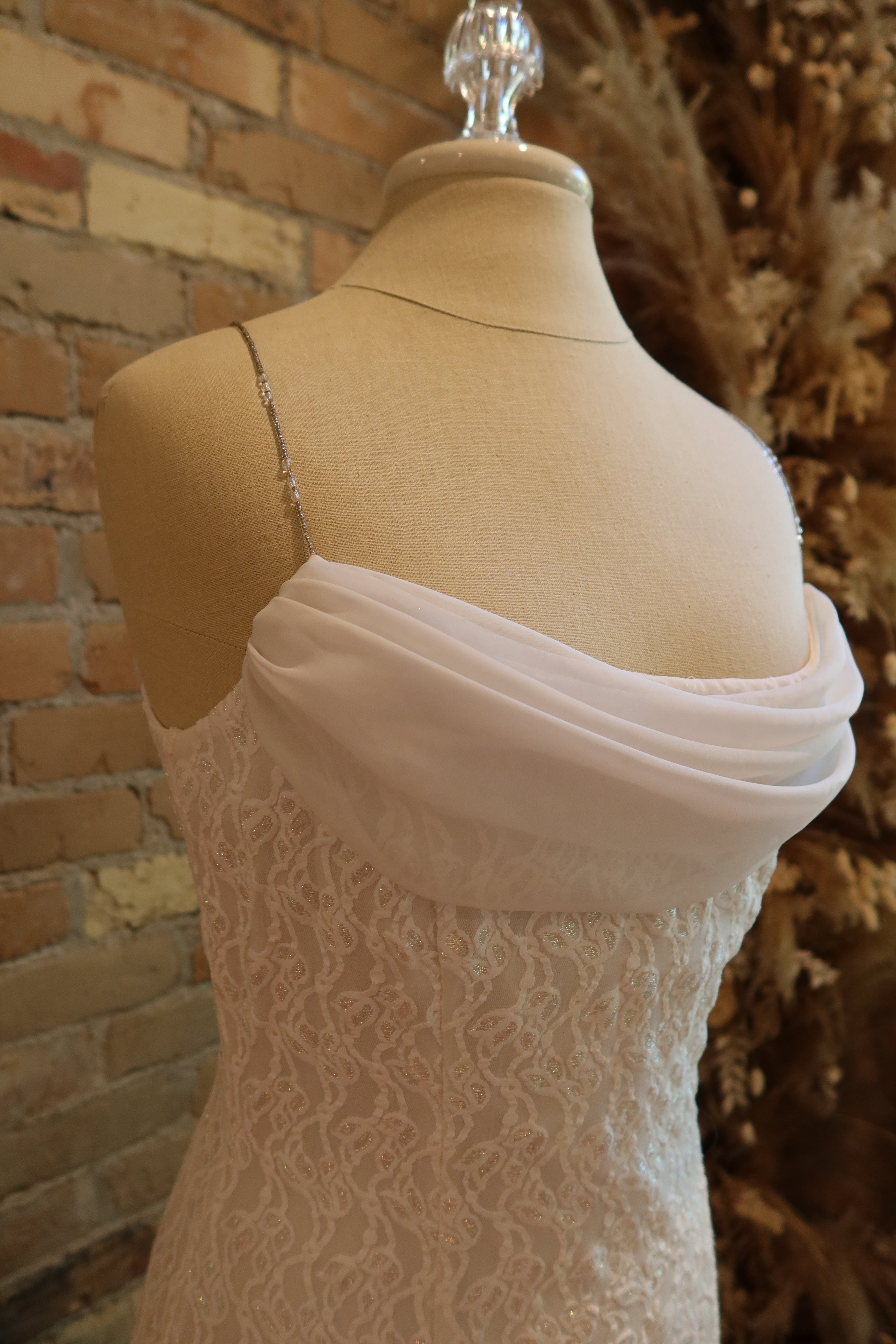 90s Glitter White Lace Gown