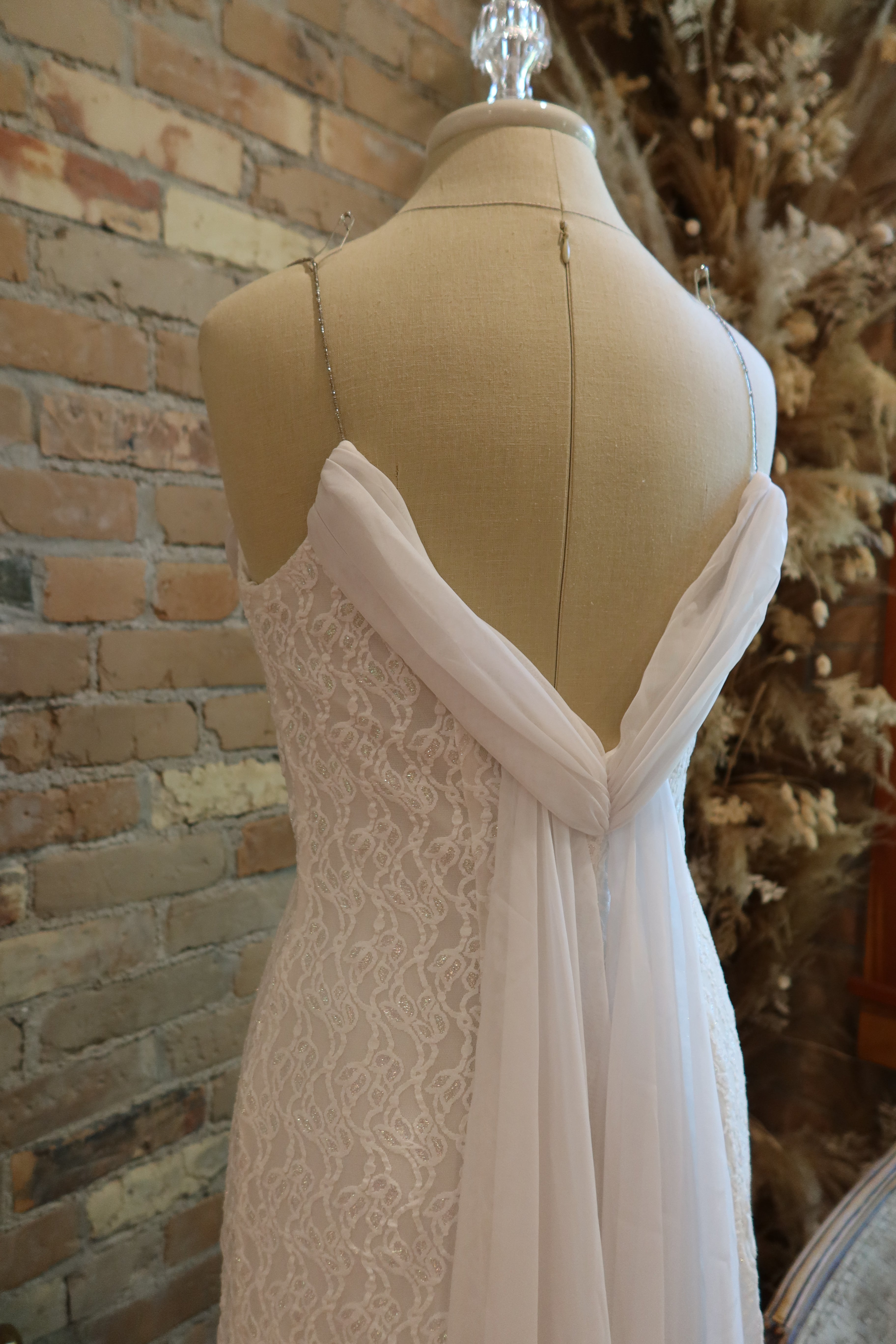 90s Glitter White Lace Gown