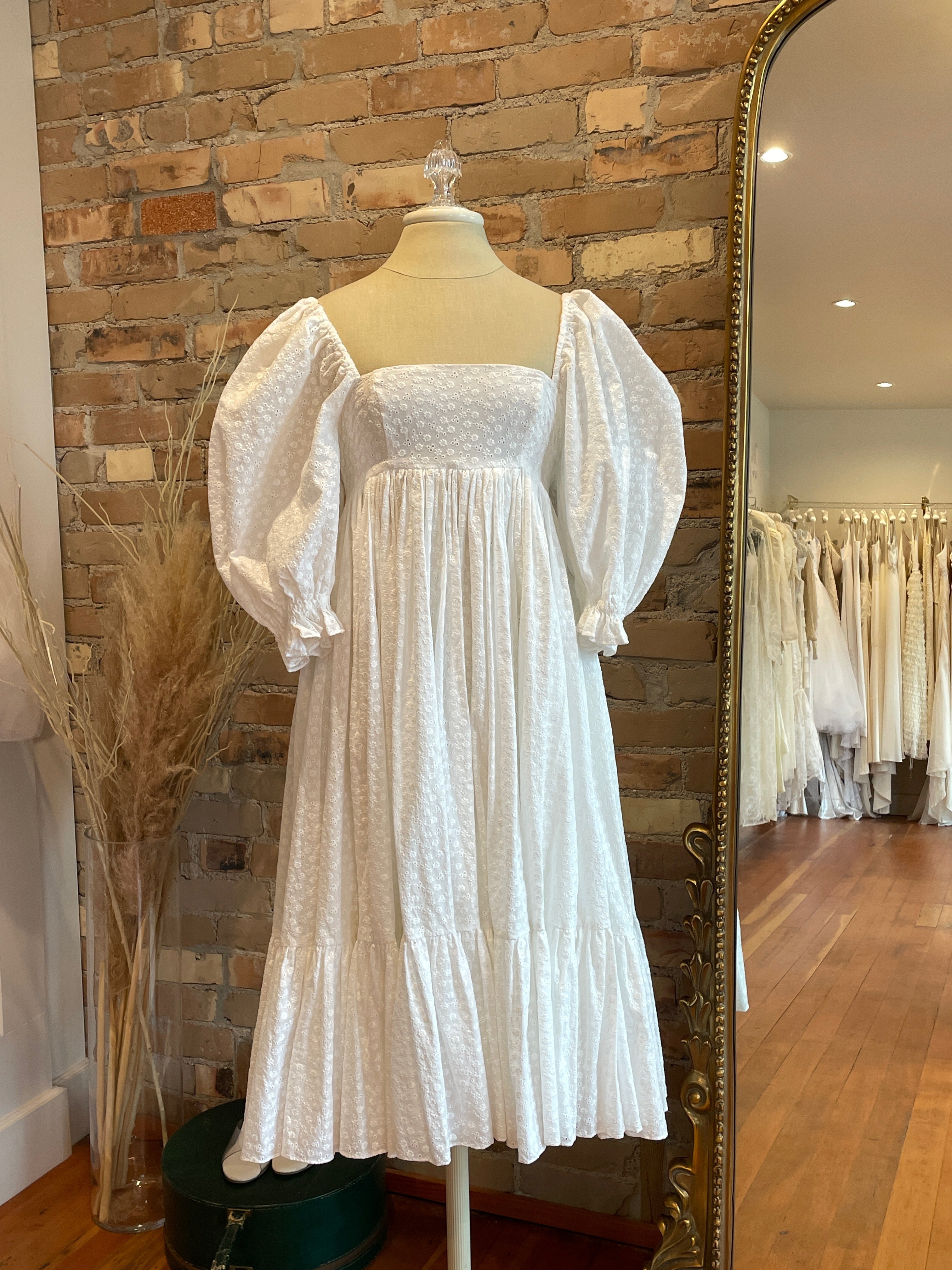 Selkie Preloved White Eyelet Puff Sleeve NWT