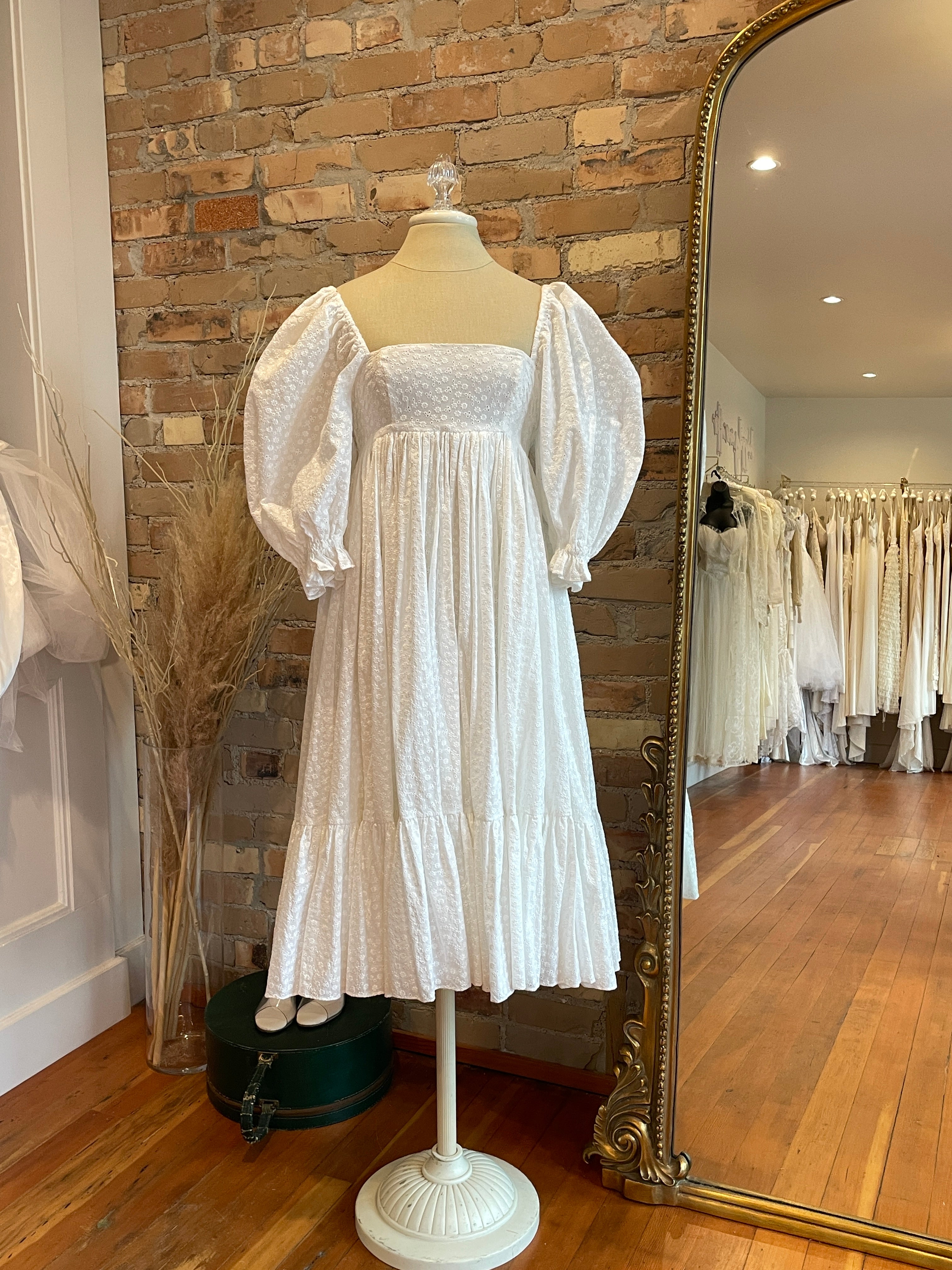 Selkie Preloved White Eyelet Puff Sleeve NWT