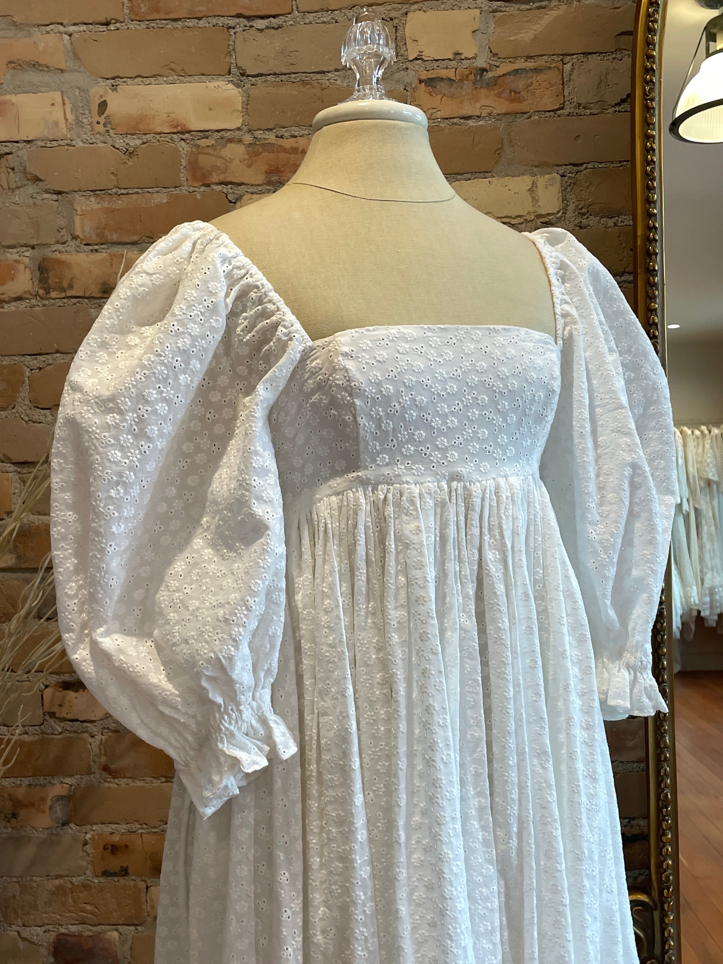 Selkie Preloved White Eyelet Puff Sleeve NWT
